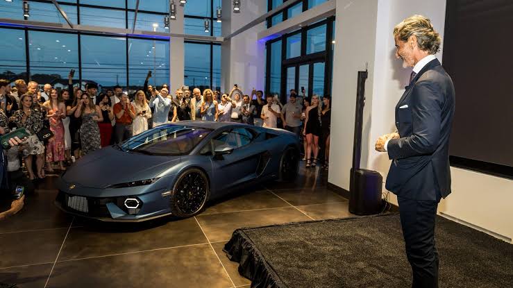 Side profile of Lamborghini Temerario