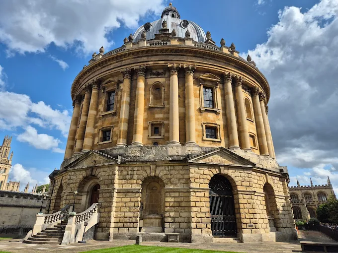 A panoramic view of Oxford University’s historic colleges and the River Thames